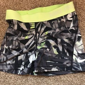 Nike pro shorts 3”